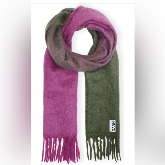 Ganni scarf - Picture 2 of 5